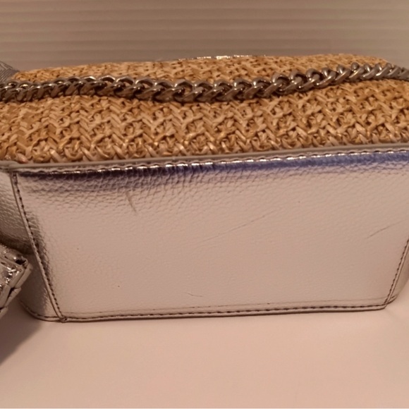 NWT Steve Madden Silver Bdaisy Raffia Crossbody Bag - Picture 4 of 15